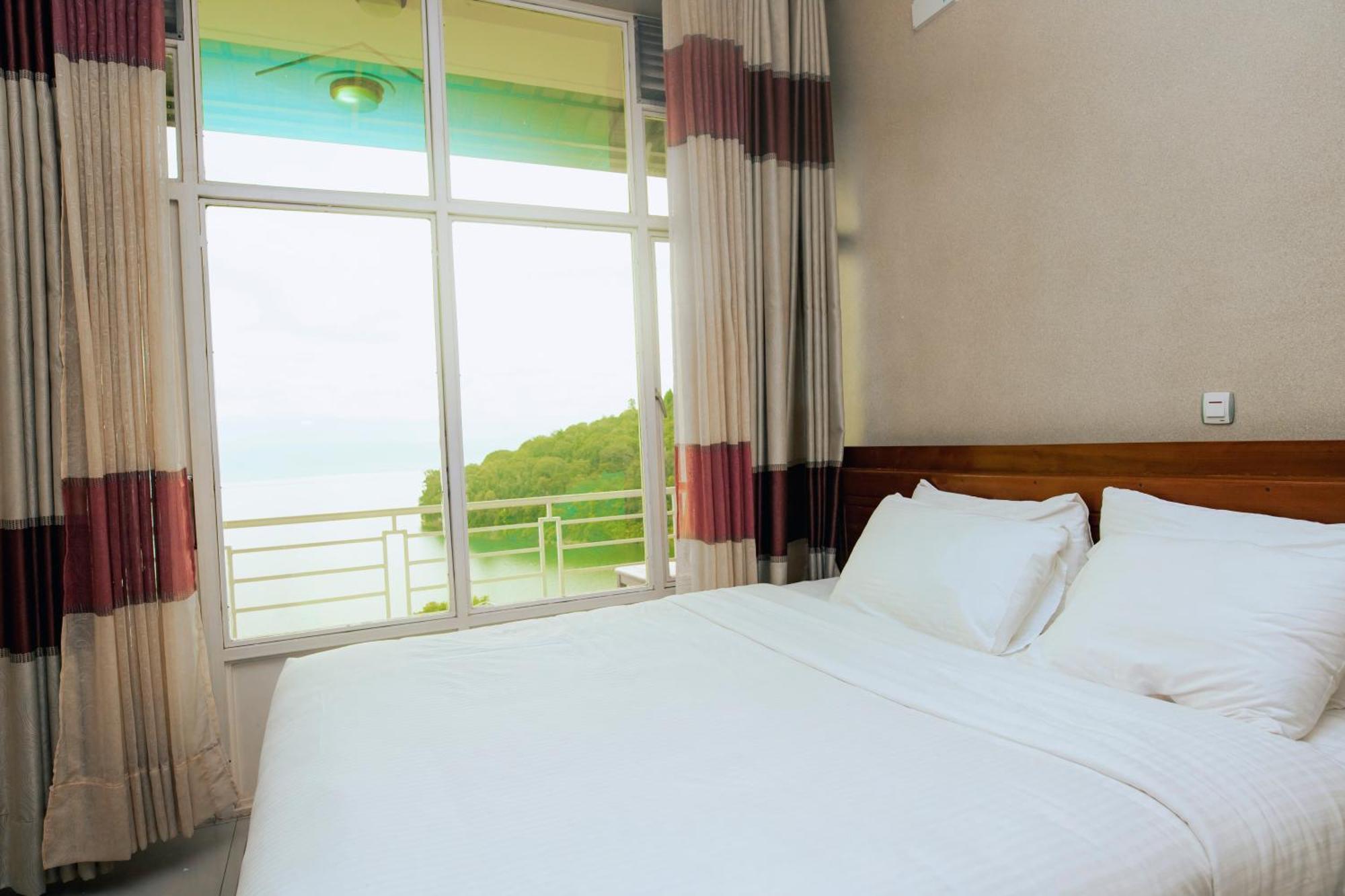 Peace Guest House Muhari 외부 사진