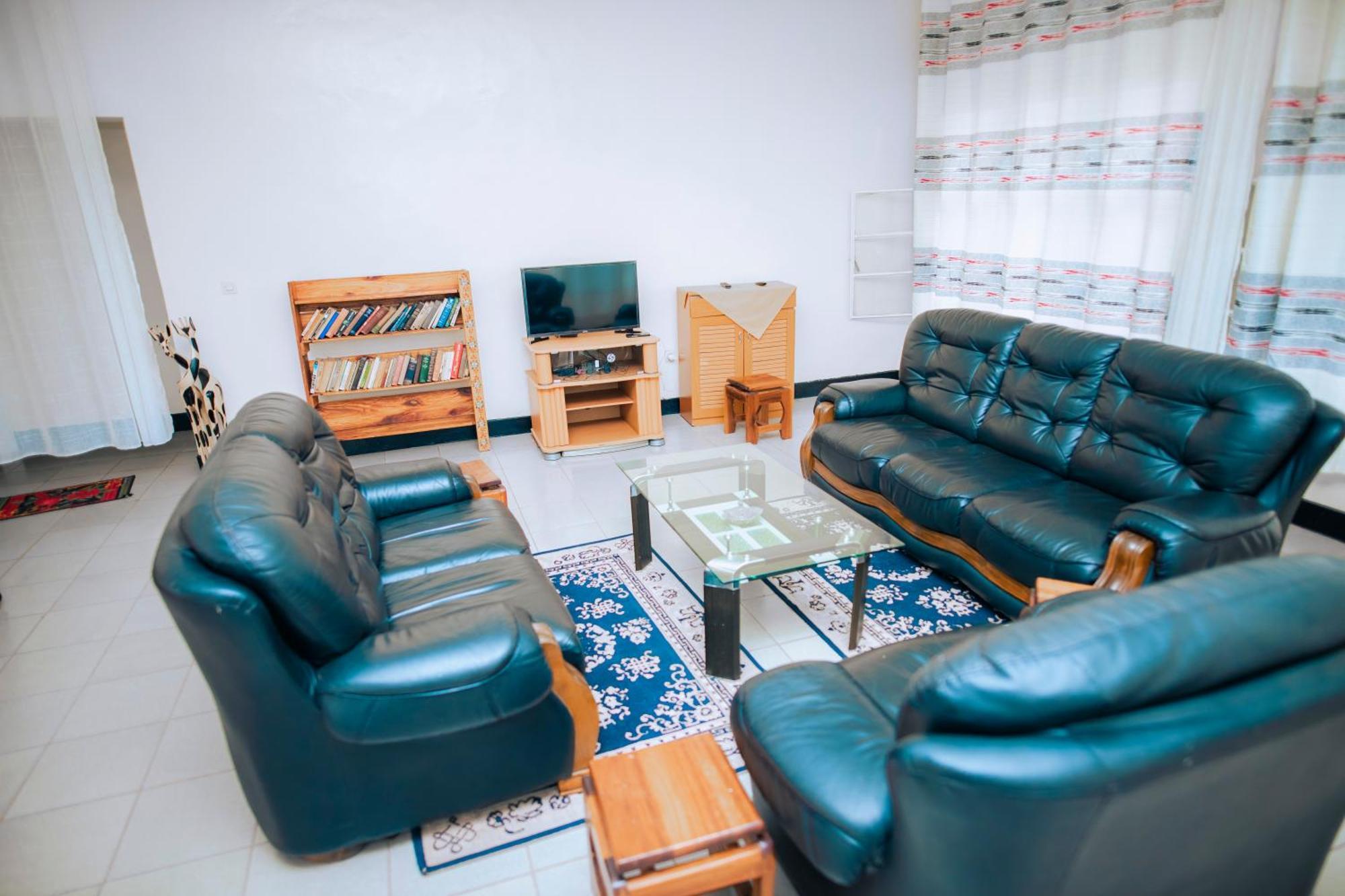 Peace Guest House Muhari 외부 사진