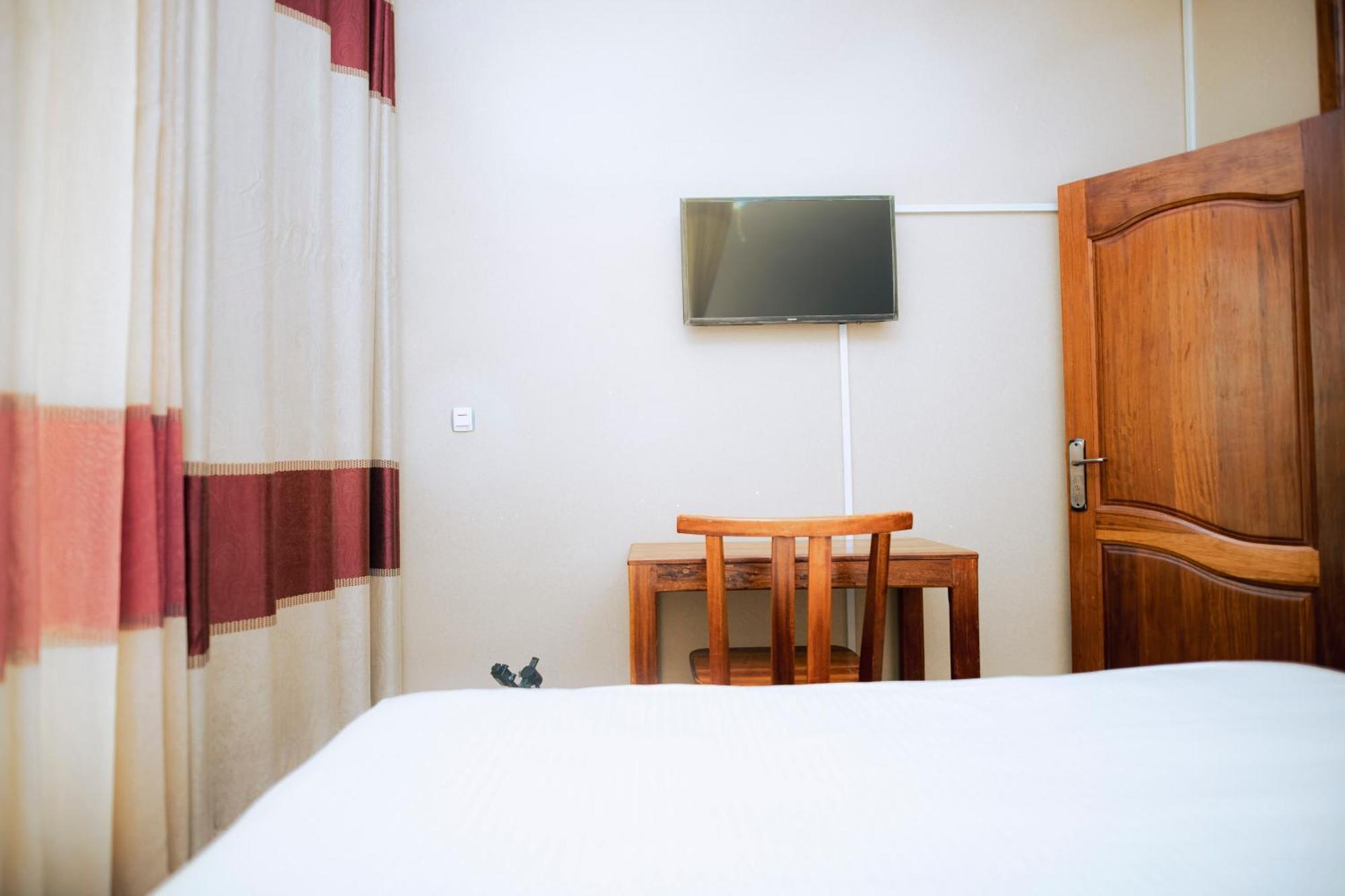 Peace Guest House Muhari 외부 사진